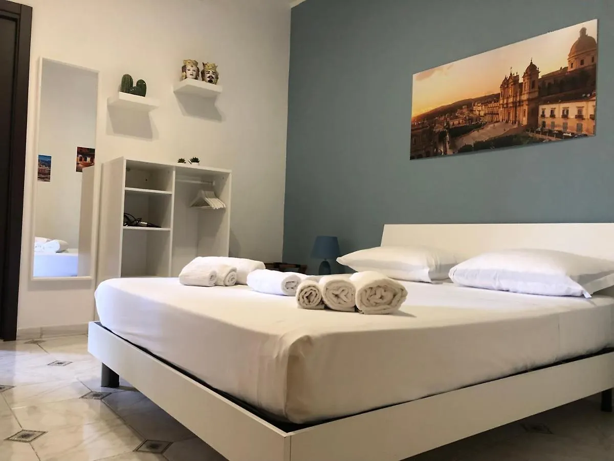 Bed and Breakfast La Madonnina Noto 0*,  Italia