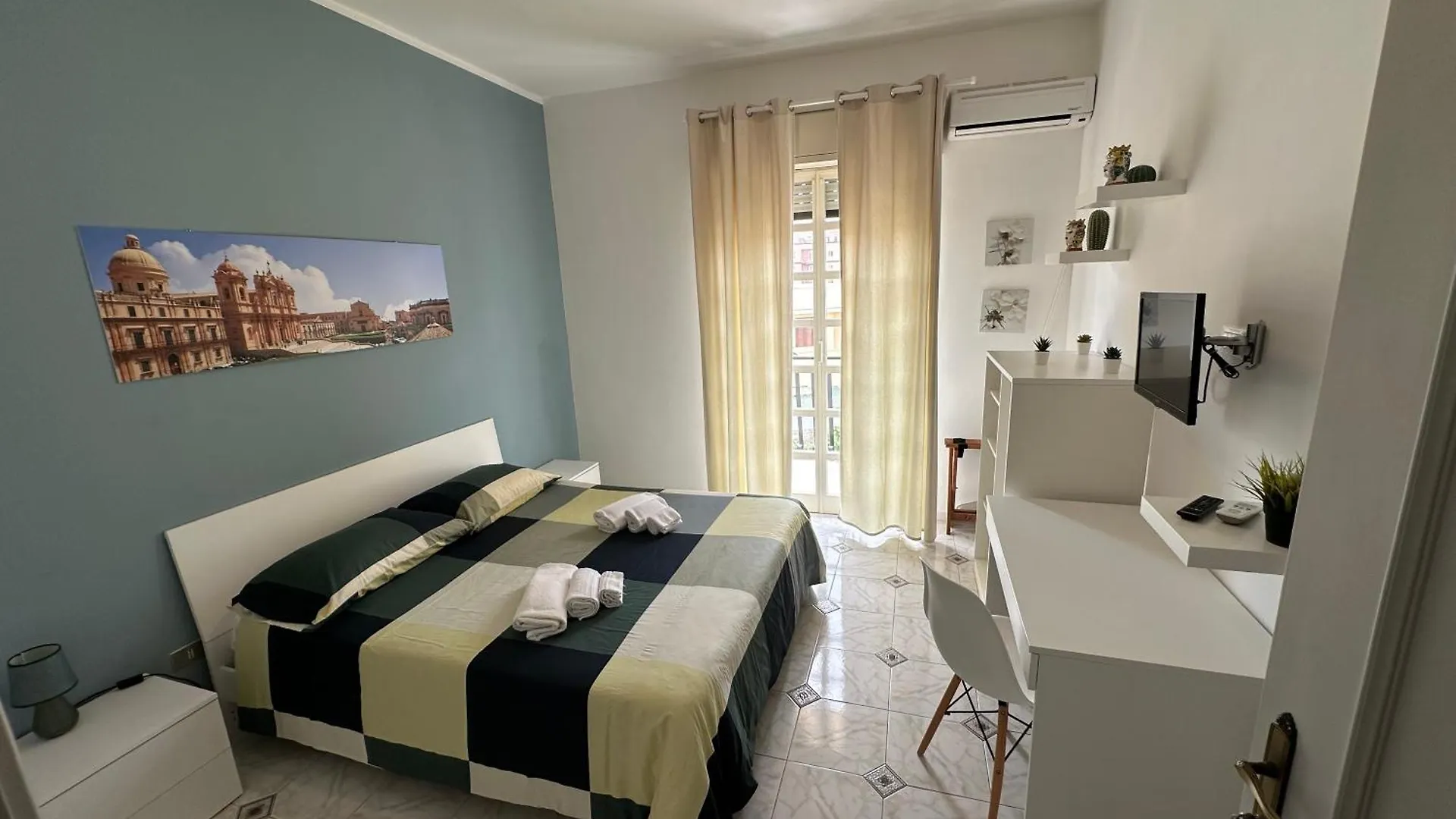 Bed and Breakfast La Madonnina Noto Bed & Breakfast
